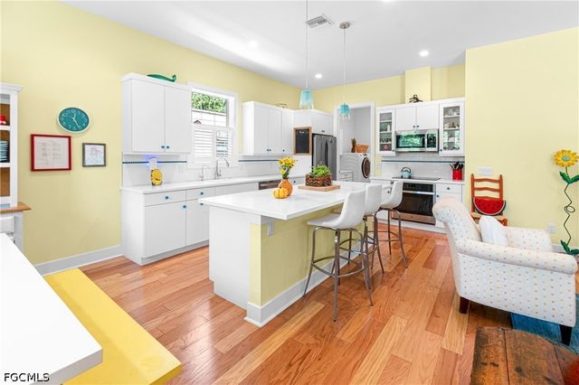 1530 Poinciana AVE, Fort Myers, FL 33901