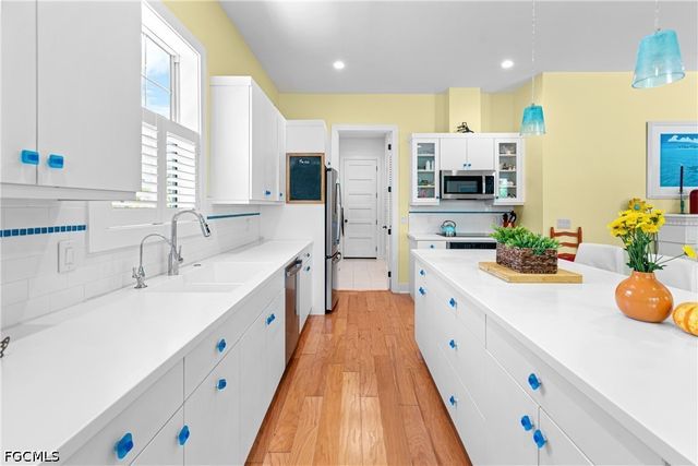 1530 Poinciana AVE, Fort Myers, FL 33901