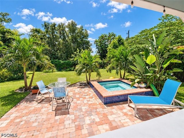 1530 Poinciana AVE, Fort Myers, FL 33901
