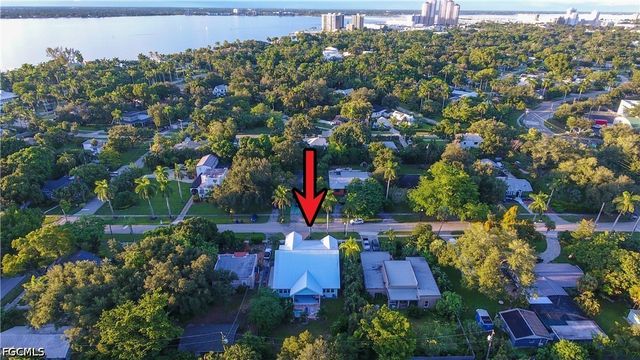 1530 Poinciana AVE, Fort Myers, FL 33901
