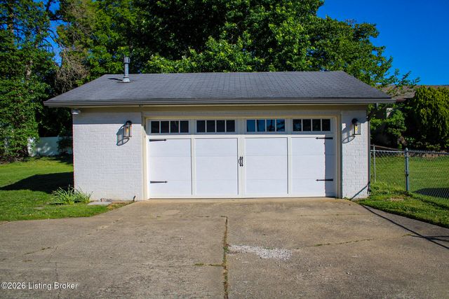 3903 Iron Horse Way, Louisville, KY 40272