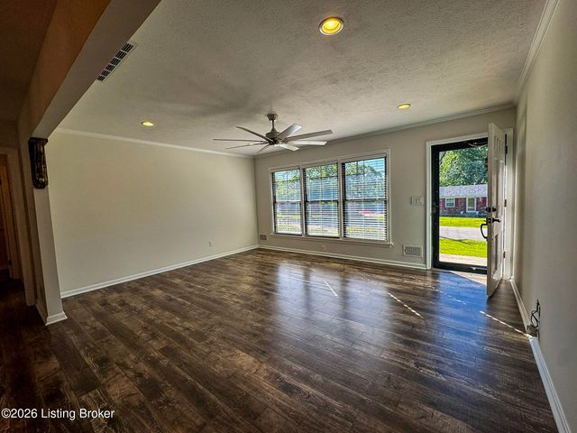 3903 Iron Horse Way, Louisville, KY 40272