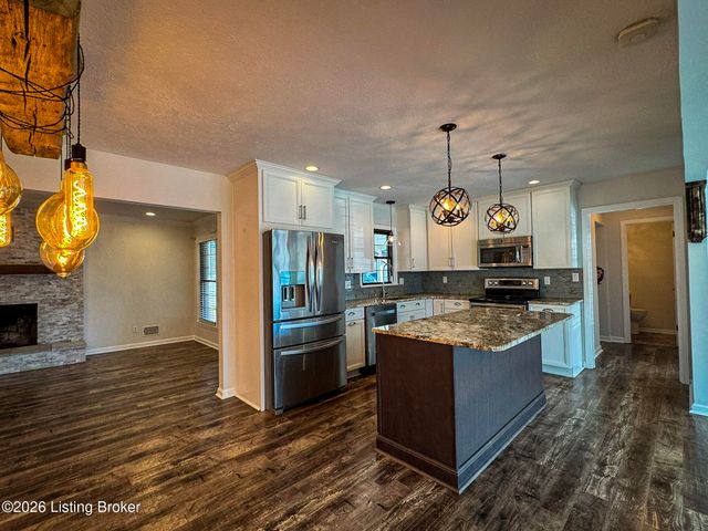 3903 Iron Horse Way, Louisville, KY 40272