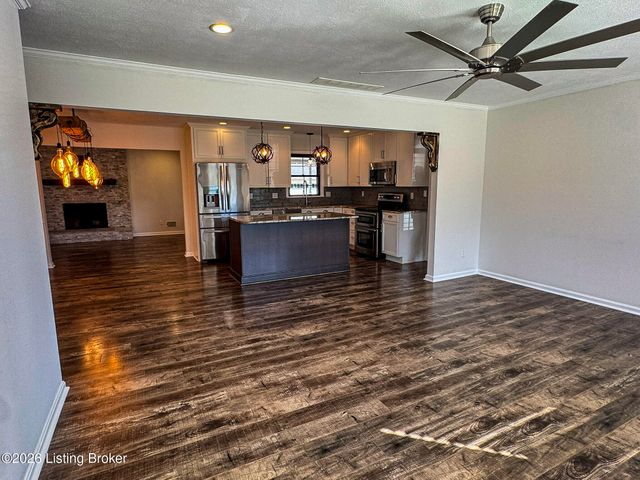 3903 Iron Horse Way, Louisville, KY 40272