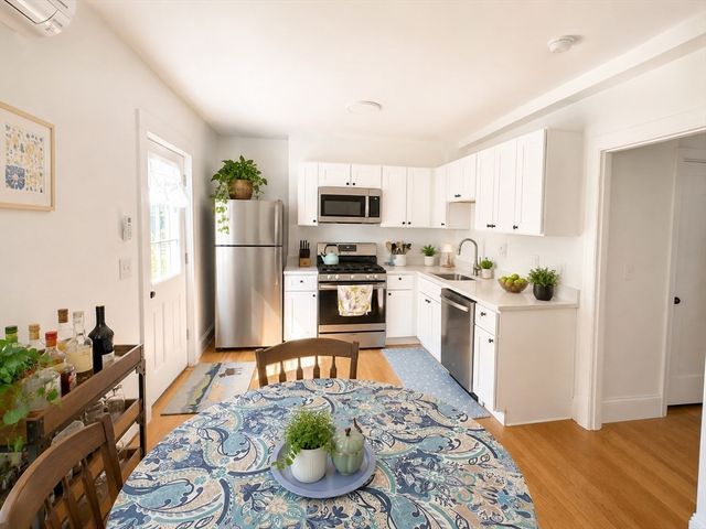 35 South Street S, Foxboro, MA 02035
