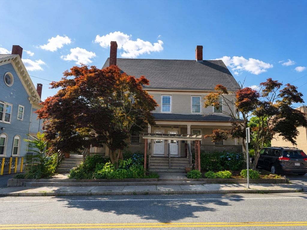 35 South Street S, Foxboro, MA 02035