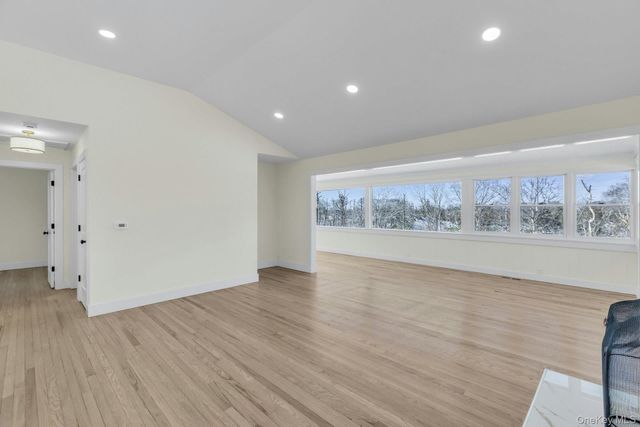 33 Oceanview Road, Hampton Bays, NY 11946