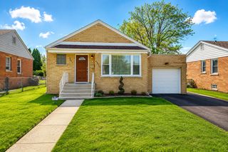 18462 Gottschalk Avenue, Homewood, IL 60430