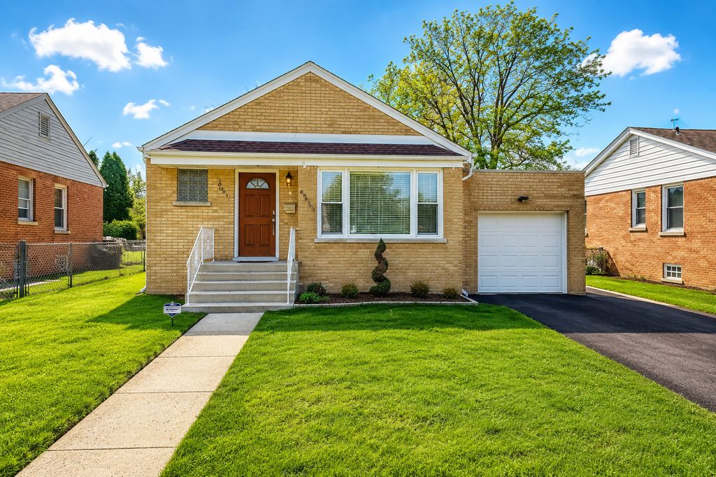 18462 Gottschalk Avenue, Homewood, IL 60430