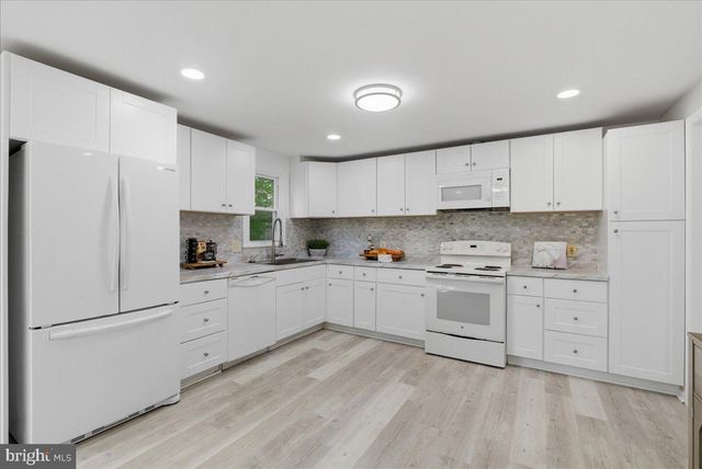 15700 BRANDYWINE, Dumfries, VA 22025