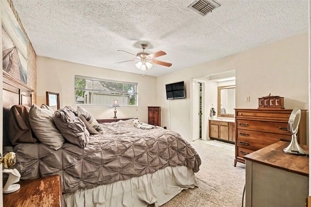 8518 Ashwyne Lane, La Porte, TX 77571