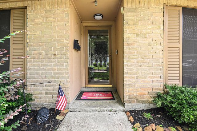 8518 Ashwyne Lane, La Porte, TX 77571