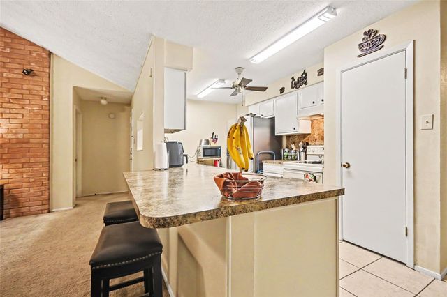 8518 Ashwyne Lane, La Porte, TX 77571