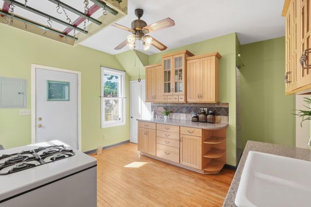 1152 Ross Avenue, Saint Paul, MN 55106