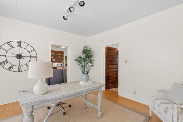 1152 Ross Avenue, Saint Paul, MN 55106