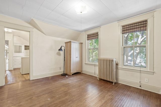 1152 Ross Avenue, Saint Paul, MN 55106