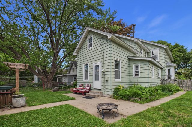 1152 Ross Avenue, Saint Paul, MN 55106