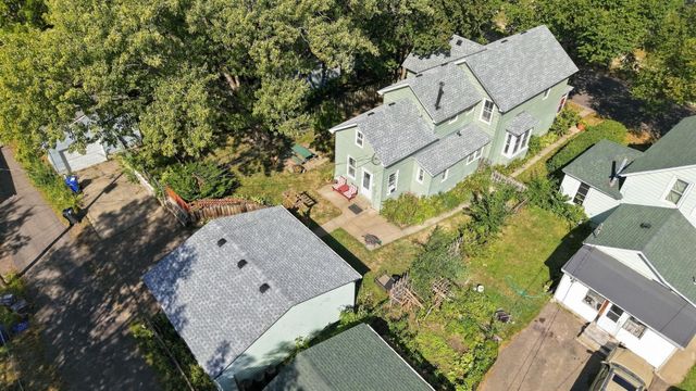 1152 Ross Avenue, Saint Paul, MN 55106