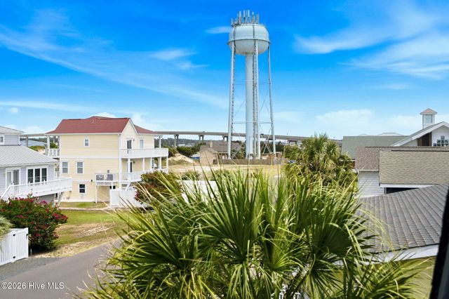 153 Brunswick Avenue W, Supply, NC 28462