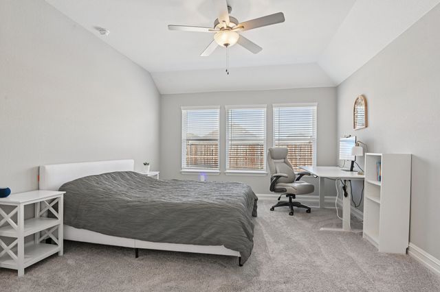 1521 Quentin Drive, Aubrey, TX 76227