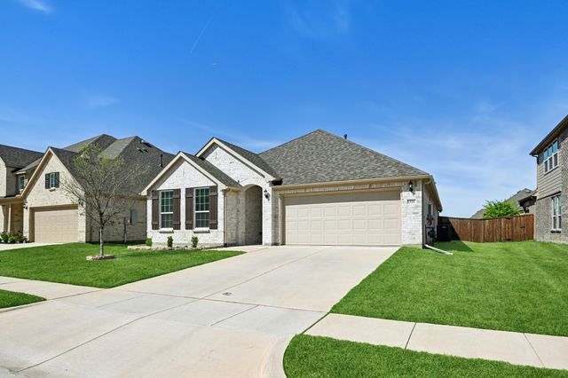 1521 Quentin Drive, Aubrey, TX 76227