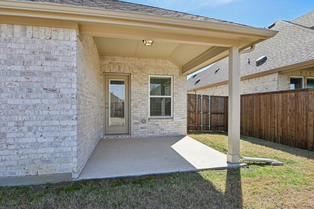 1521 Quentin Drive, Aubrey, TX 76227