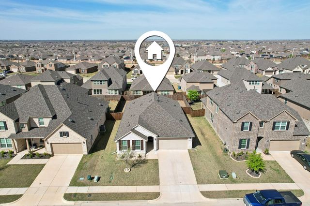 1521 Quentin Drive, Aubrey, TX 76227