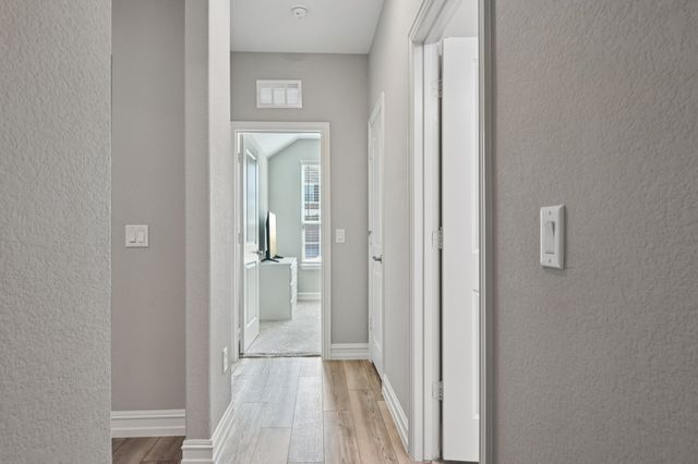 1521 Quentin Drive, Aubrey, TX 76227