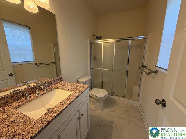 106 Hilda Court, Smithfield Twp, PA 18301