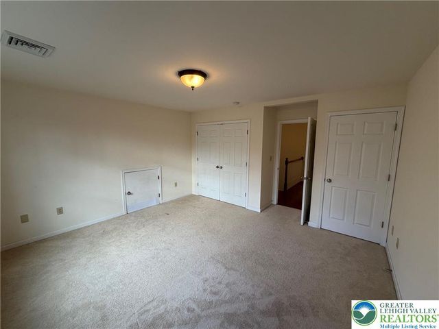 106 Hilda Court, Smithfield Twp, PA 18301