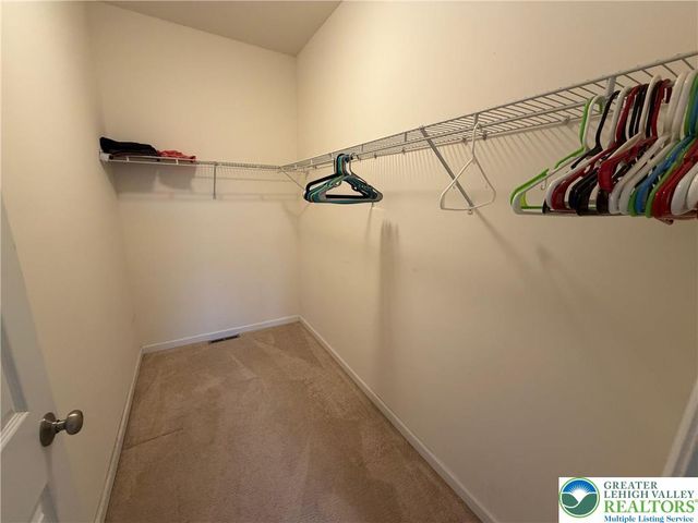 106 Hilda Court, Smithfield Twp, PA 18301