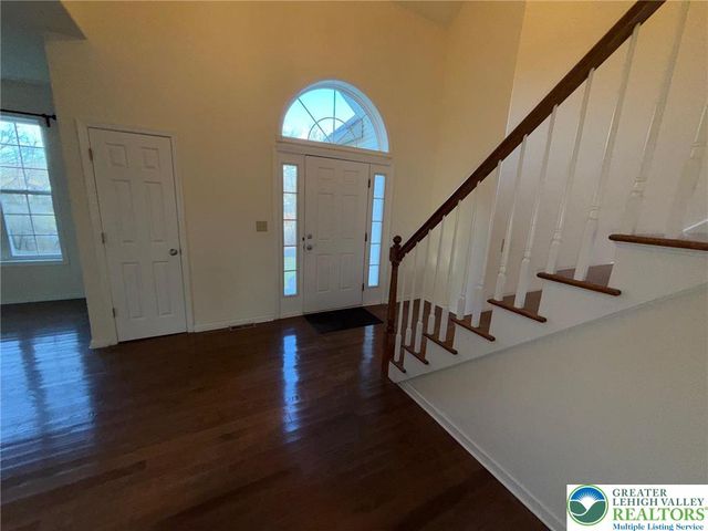 106 Hilda Court, Smithfield Twp, PA 18301