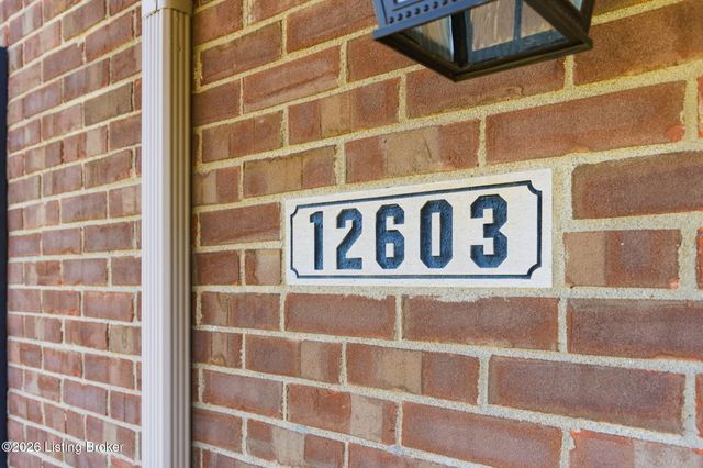 12603 Blackthorn Trace, Louisville, KY 40299