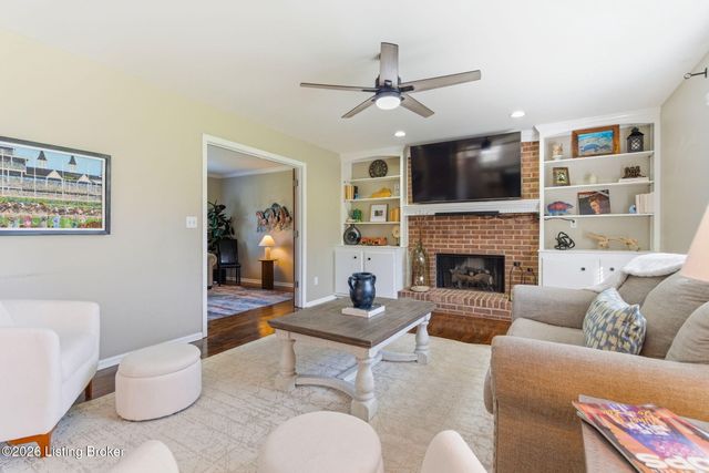 12603 Blackthorn Trace, Louisville, KY 40299