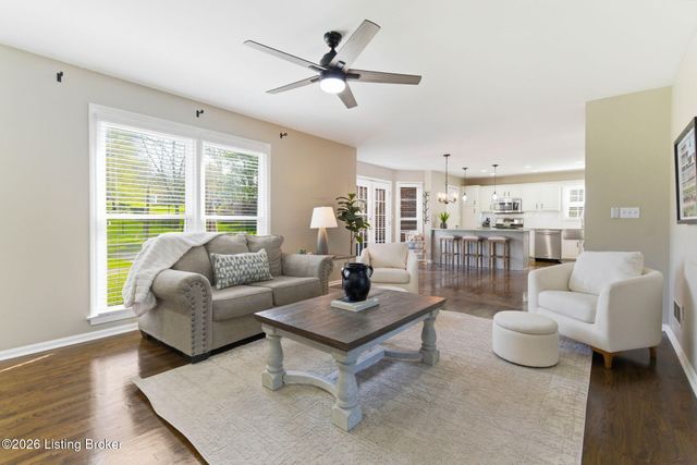 12603 Blackthorn Trace, Louisville, KY 40299