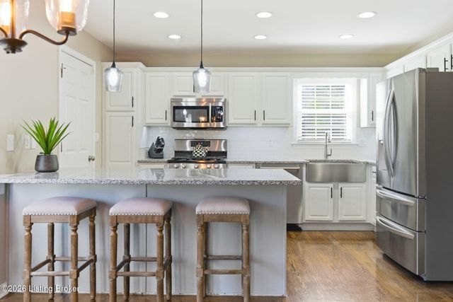 12603 Blackthorn Trace, Louisville, KY 40299