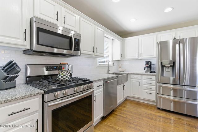 12603 Blackthorn Trace, Louisville, KY 40299