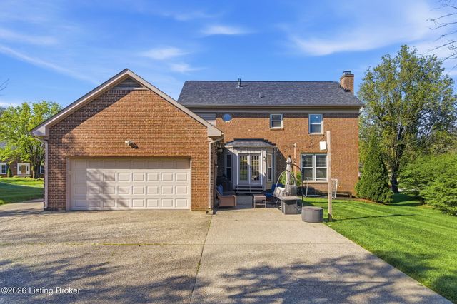 12603 Blackthorn Trace, Louisville, KY 40299