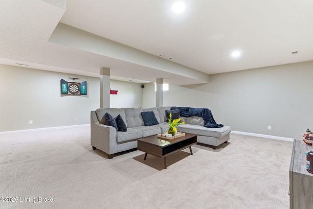 12603 Blackthorn Trace, Louisville, KY 40299