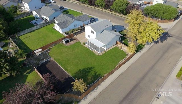 16789 N Wentworth Ln, Nampa, ID 83687