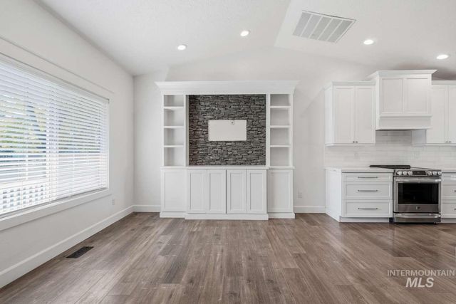 16789 N Wentworth Ln, Nampa, ID 83687