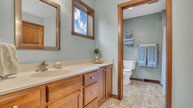 1515 Hummingbird LANE, Plymouth, WI 53073