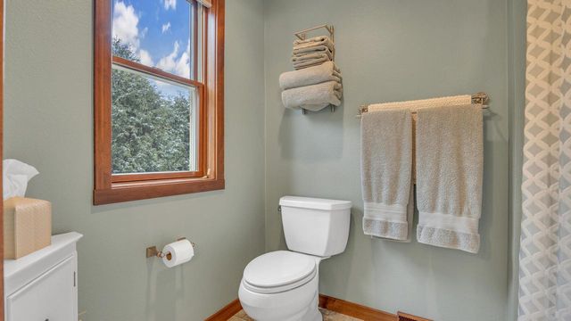 1515 Hummingbird LANE, Plymouth, WI 53073