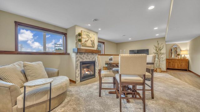 1515 Hummingbird LANE, Plymouth, WI 53073