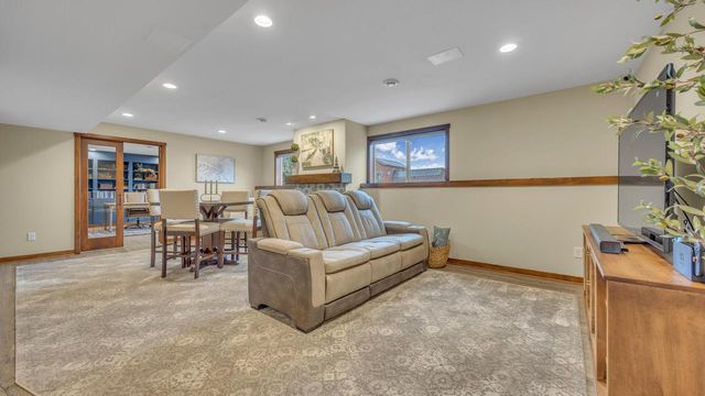 1515 Hummingbird LANE, Plymouth, WI 53073