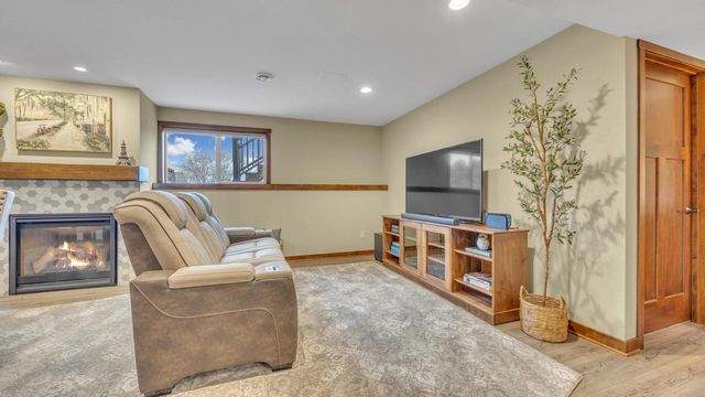 1515 Hummingbird LANE, Plymouth, WI 53073