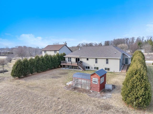 1515 Hummingbird LANE, Plymouth, WI 53073