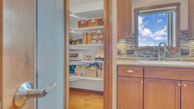 1515 Hummingbird LANE, Plymouth, WI 53073