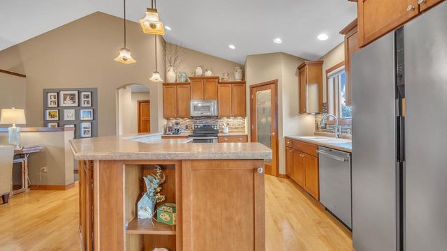 1515 Hummingbird LANE, Plymouth, WI 53073