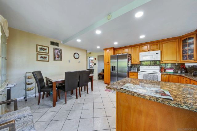 2574 Keen, San Diego, CA 92139